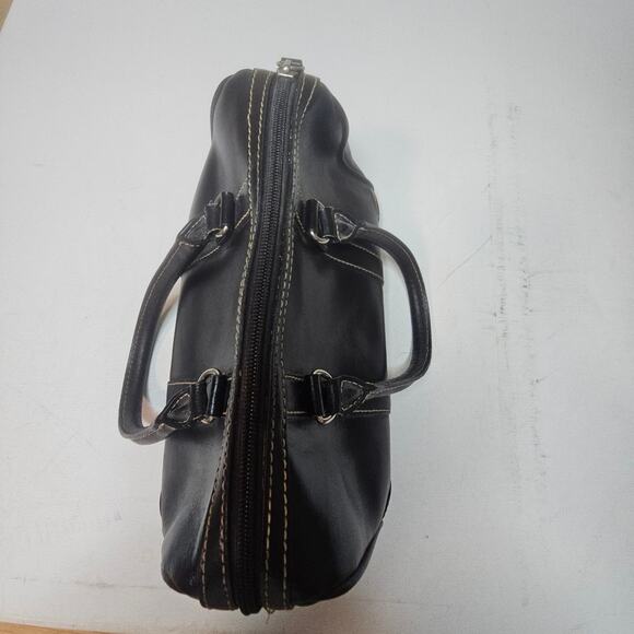 Wilsons Leather‎ Maxima Black Sturdy purse. See pics for details. Coach Vibe - Picture 14 of 16